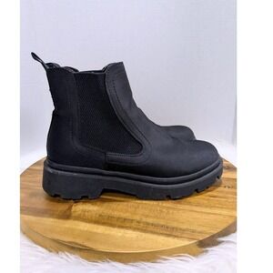 Womens Black Chelsea Lug Boots Size 8 Slip On Chunky Ankle Booties